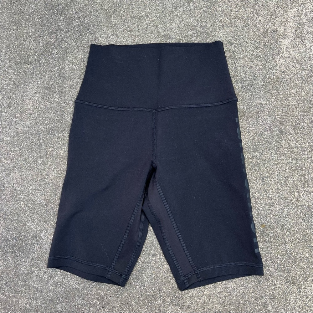 SOLD lululemon logo align short 8”